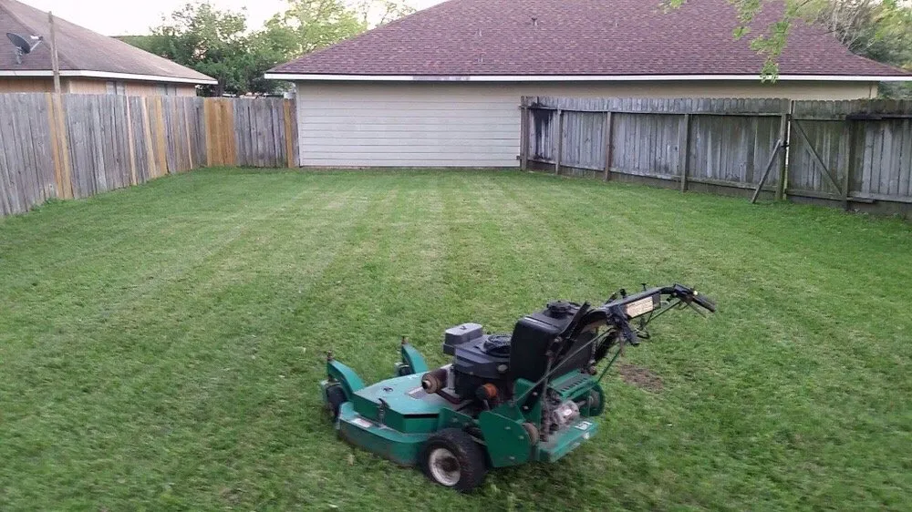 Affordable outdoor landscaping in Houston, TX - Lawn In Order