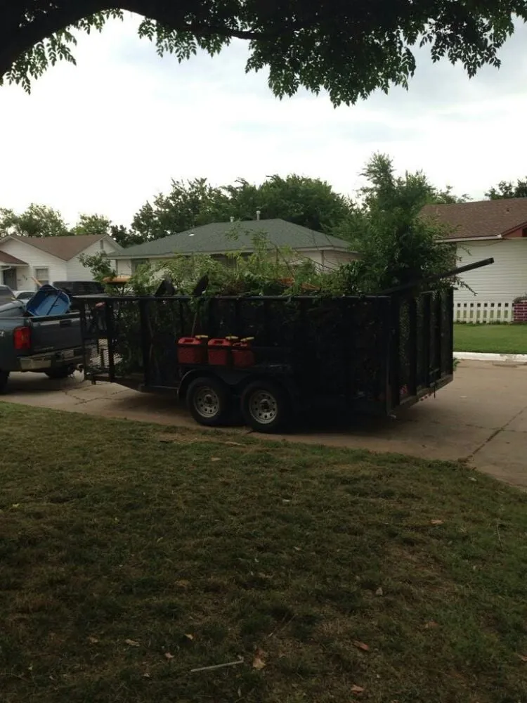 Local yard maintenance in Choctaw, OK - Lawn In Order Landscaping