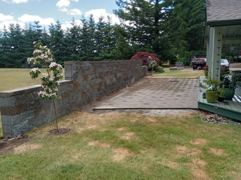 Local lawn care service in Vancouver, WA - lAWN IN ORDER: SPECIAL HARDSCAPING UNIT