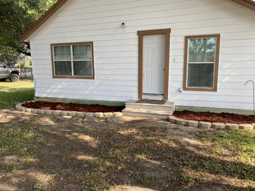 Reliable lawn care service with custom design across Harlingen, TX - Lawn In Order Yard Service