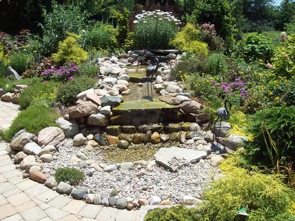 Custom residential landscaping experts serving Miamisburg, OH - Lawn Innovations