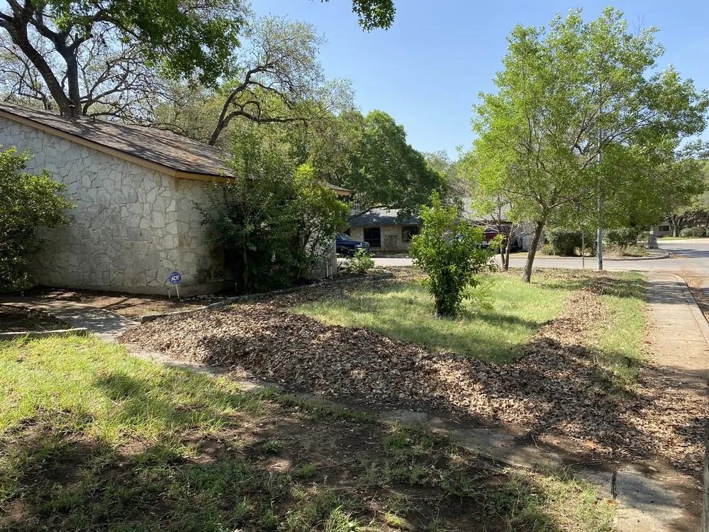 Expert lawn mowing service experts serving San Antonio, TX - Lawn Jockeys