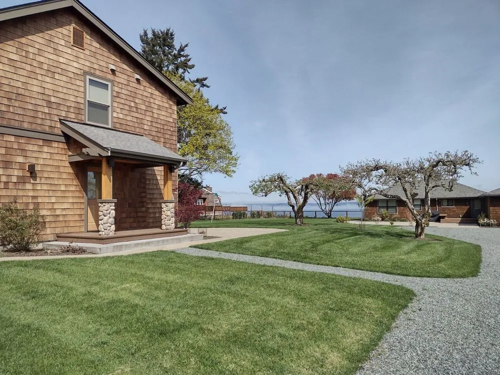 Local yard maintenance for beautiful yards across Clinton, WA - Lawn Jockeyz