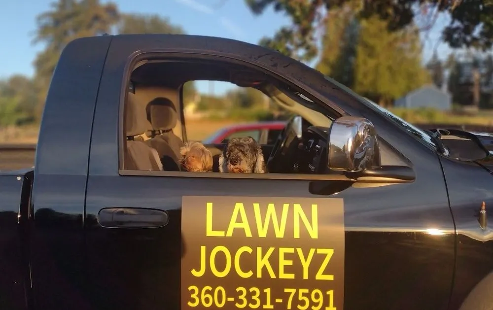 Local garden landscaping in Clinton, WA by Lawn Jockeyz