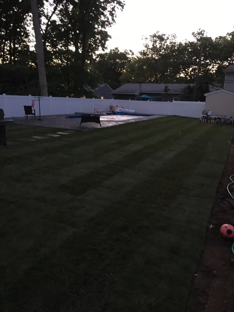 Custom lawn care service experts serving Wantagh, NY - Lawn King Design & Maintenance