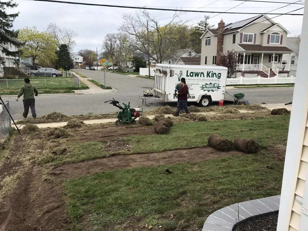 Expert yard maintenance in Wantagh, NY - Lawn King Design & Maintenance