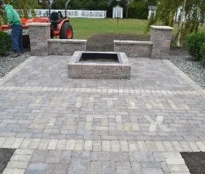 Reliable lawn mowing service experts serving Grand Forks, ND - Lawn King