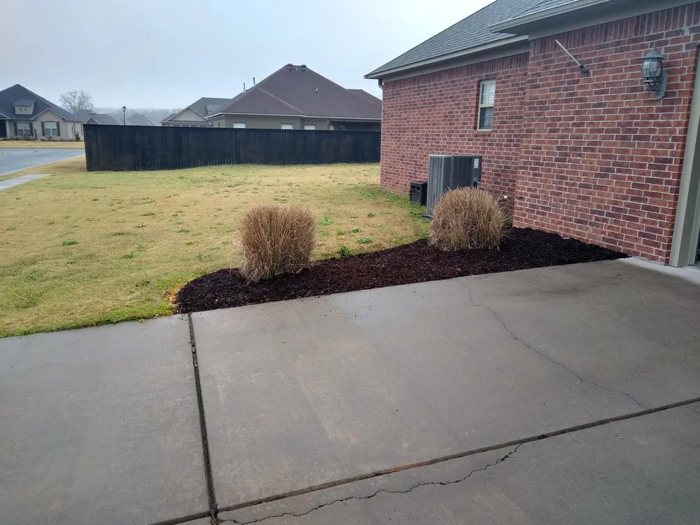 Local lawn mowing service for homes across Greenbrier, AR - Lawn King