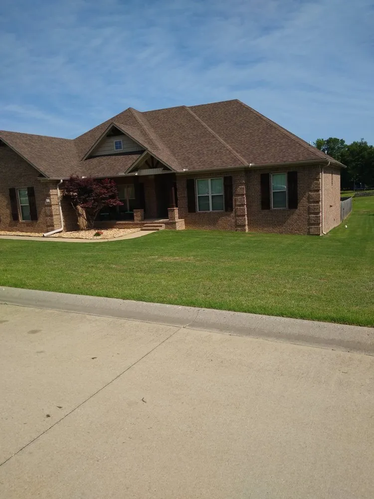 Affordable lawn care service in Greenbrier, AR by Lawn King