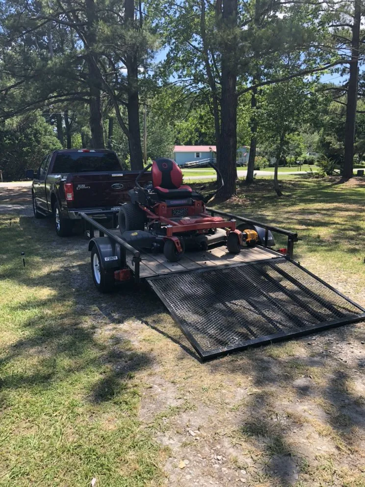 Top-rated yard maintenance in Bonneau, SC by Lawn King Lawn Care