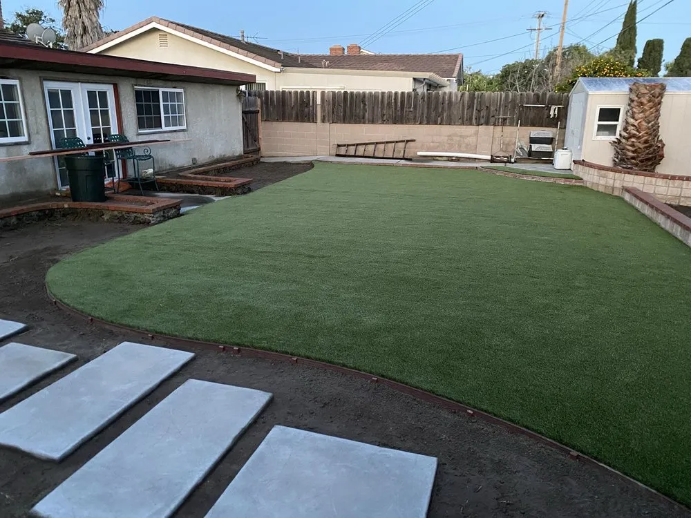 Local residential landscaping experts serving Valencia, CA - Lawn Kings