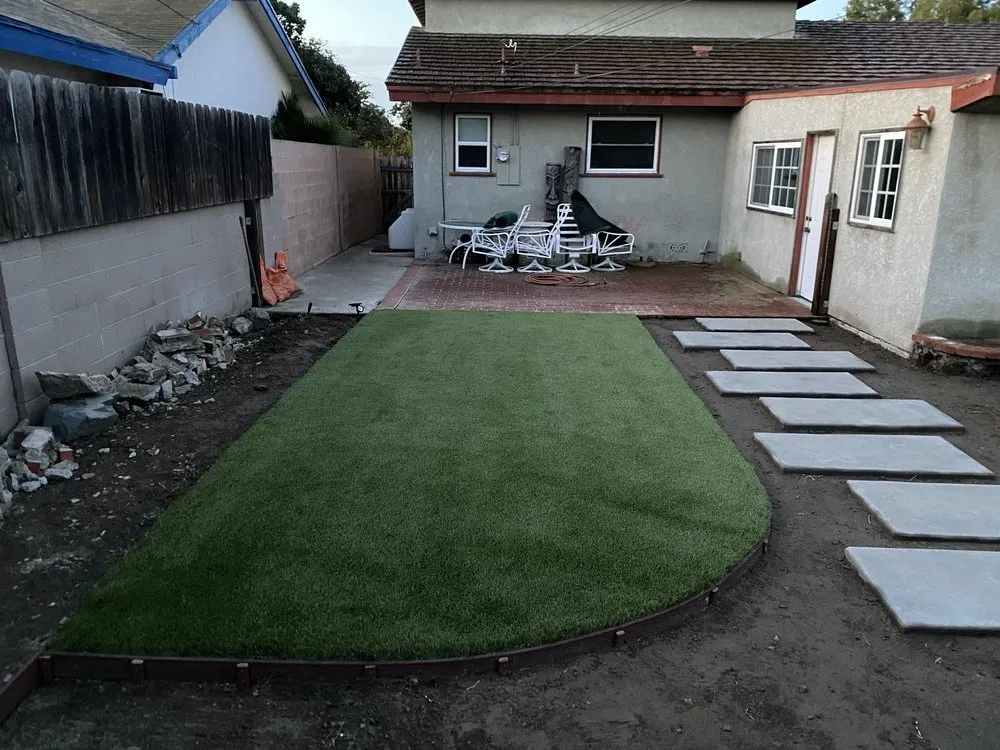 Professional lawn mowing service experts serving Valencia, CA - Lawn Kings