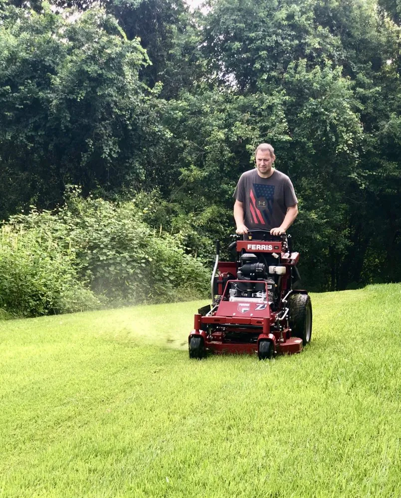 Professional yard cleanup service in Brandon, FL by Lawn Klippers