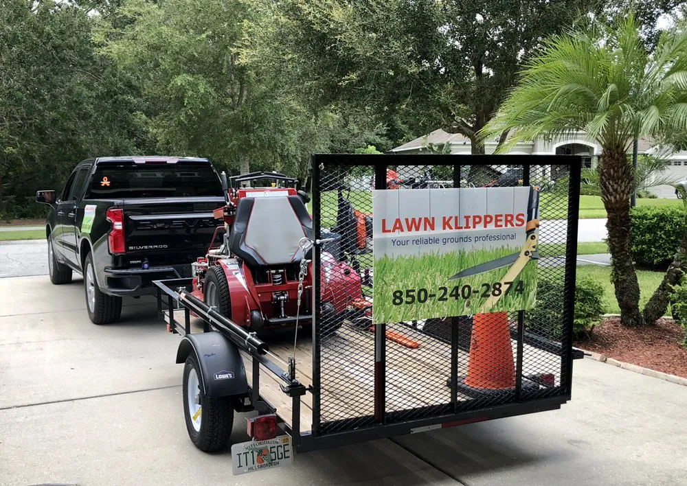 Reliable yard cleanup service experts serving Brandon, FL - Lawn Klippers