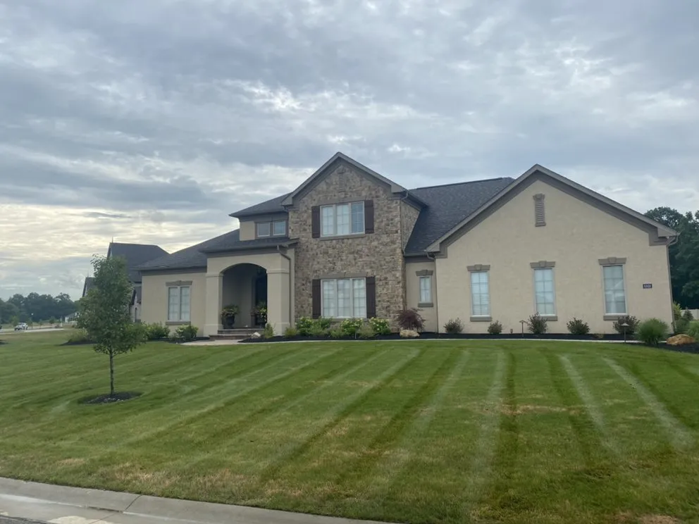 Professional lawn care service experts serving Canton, OH - Lawn Legend