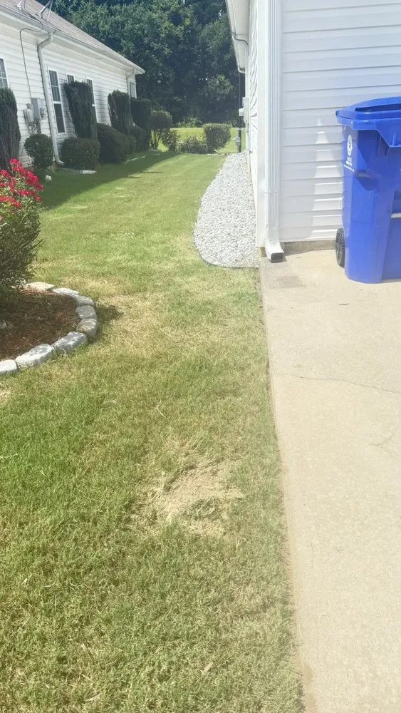 Affordable yard cleanup service for beautiful yards across Atlanta, GA - Lawn Love Lawn Care