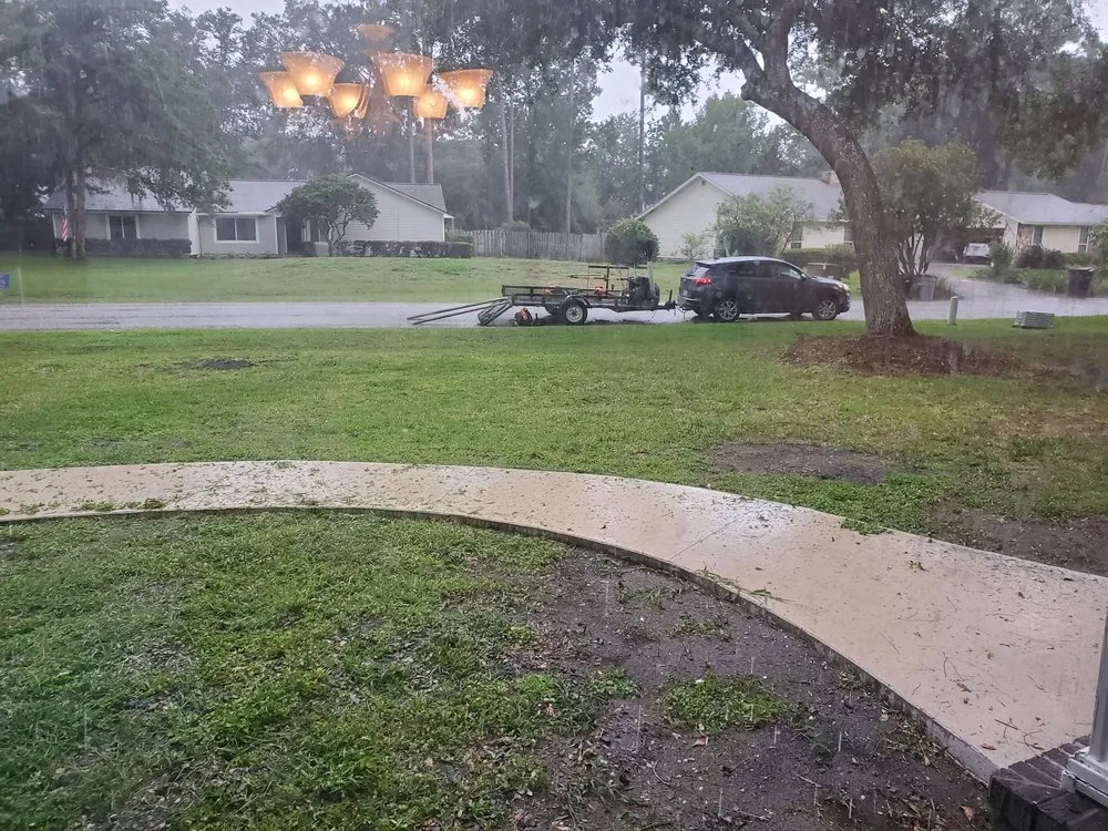 Affordable yard maintenance experts serving Jacksonville, FL - Lawn Love Lawn Care