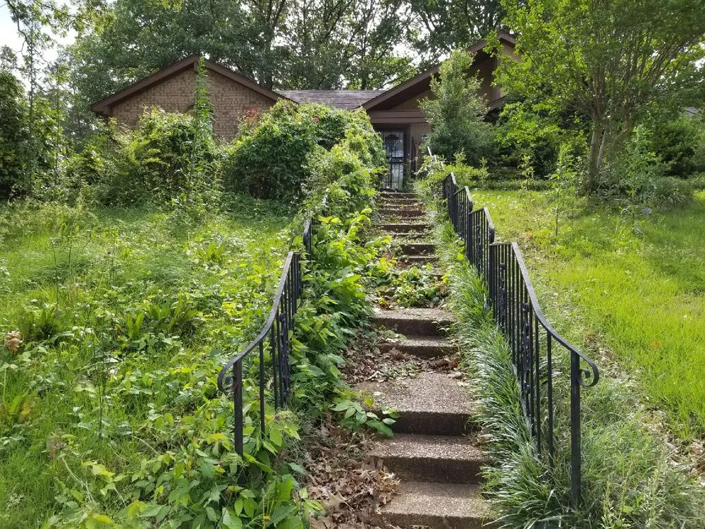 Reliable outdoor landscaping in Memphis, TN - Lawn Love Lawn Care