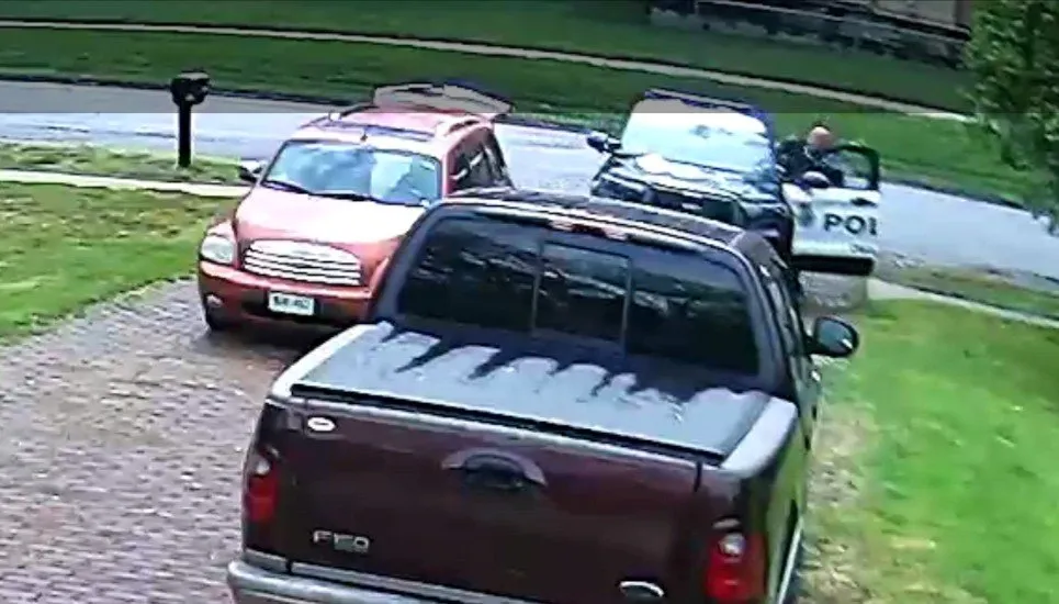 Affordable lawn mowing service for residential properties across Omaha, NE - Lawn Love Lawn Care