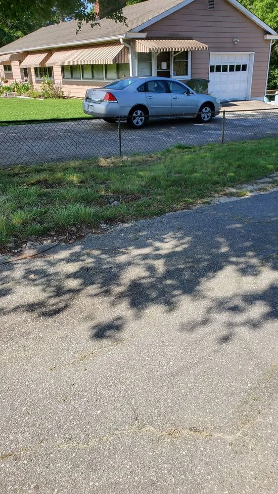 Local lawn care service in Richmond, VA by Lawn Love Lawn Care