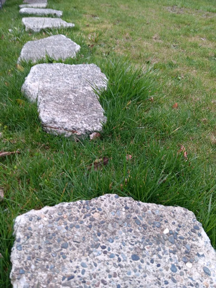 Expert garden landscaping for beautiful yards across Seattle, WA - Lawn Love Lawn Care