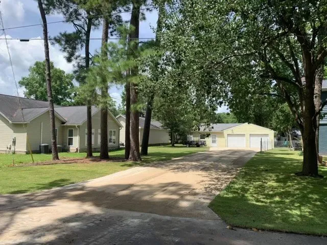 Custom outdoor landscaping experts serving Conway, SC - Lawn Luxury Landscaping