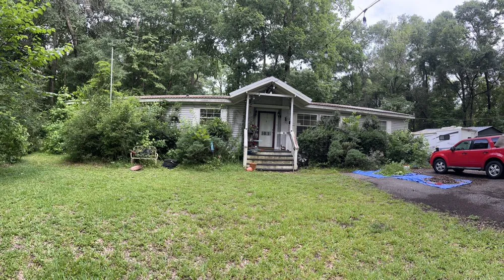 Reliable yard maintenance in Conroe, TX - Lawn Maintenance Chief