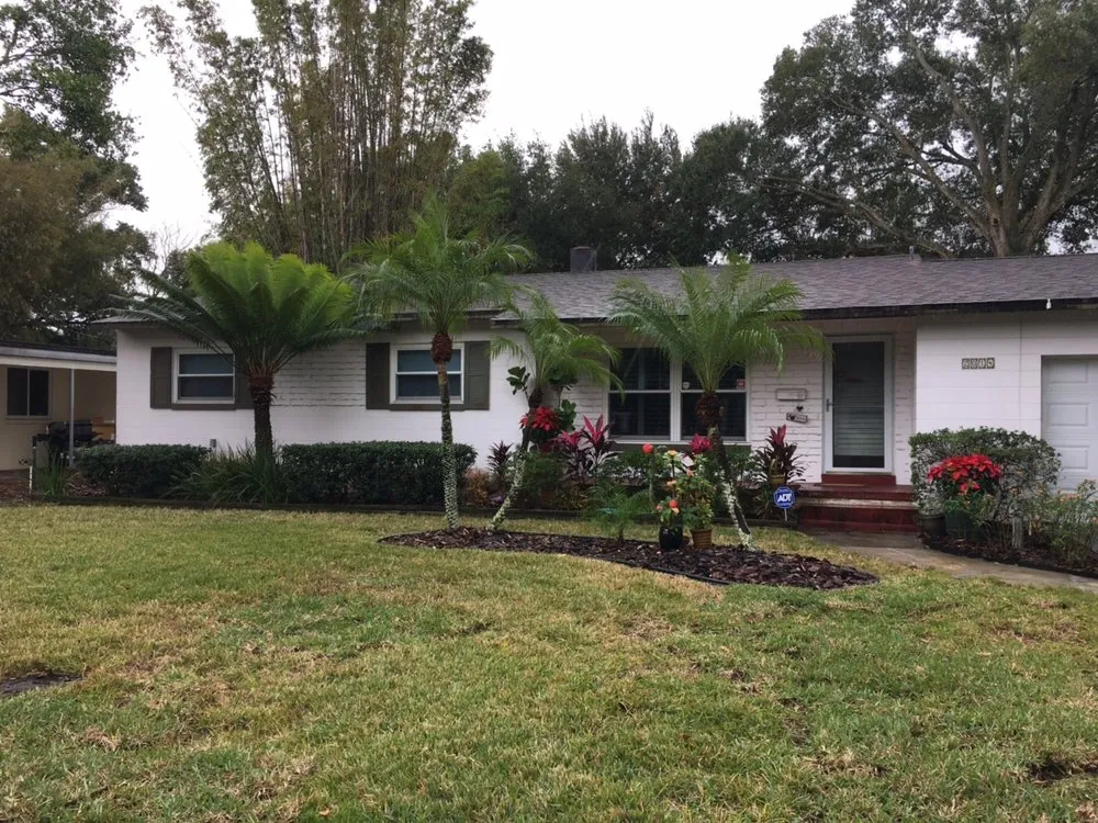 Professional lawn mowing service in Orlando, FL by Lawn Maintenance Master