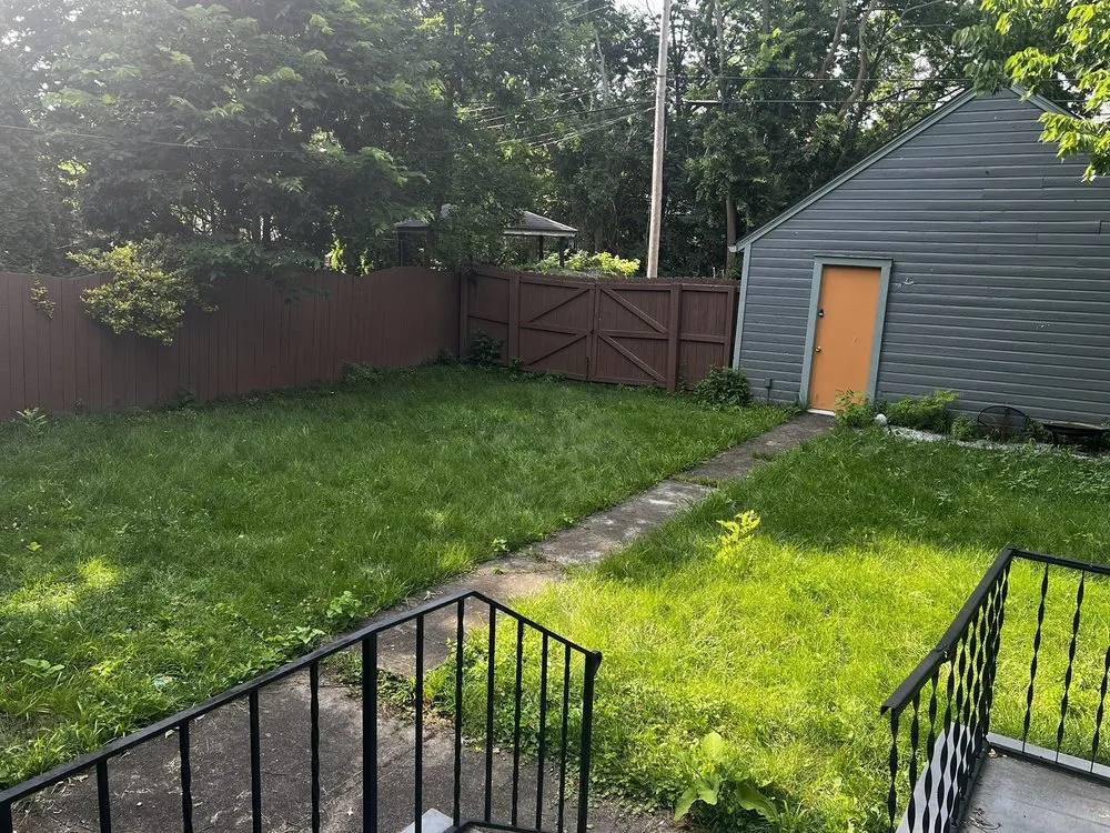 Local garden landscaping experts serving Dayton, OH - Lawn Maintenance P & R