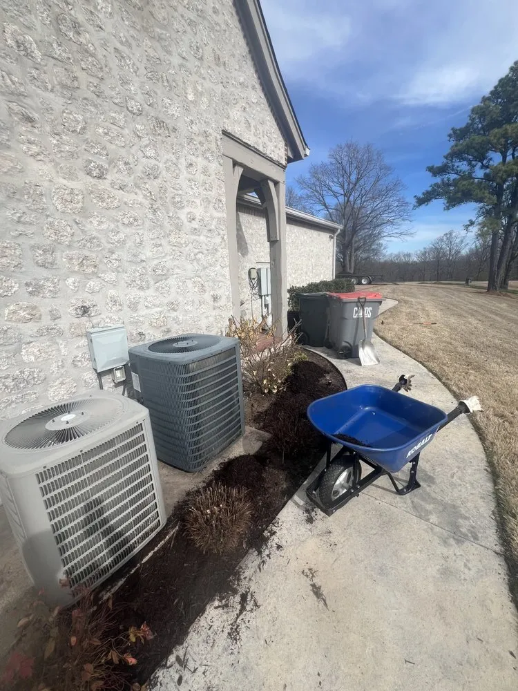 Reliable landscaping services in Siloam Springs, AR - Lawn Man