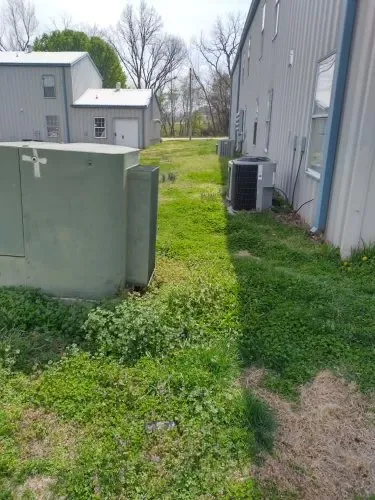 Professional outdoor landscaping experts serving Siloam Springs, AR - Lawn Man