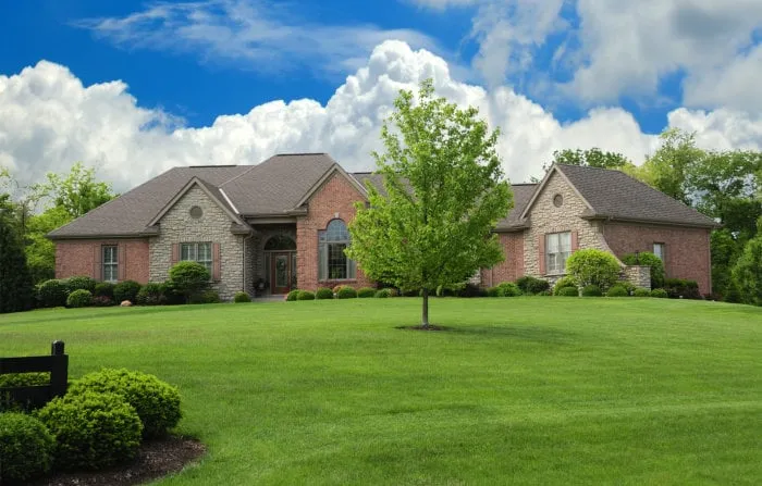 Top-rated garden landscaping in Valley Park, MO by Lawn Masters