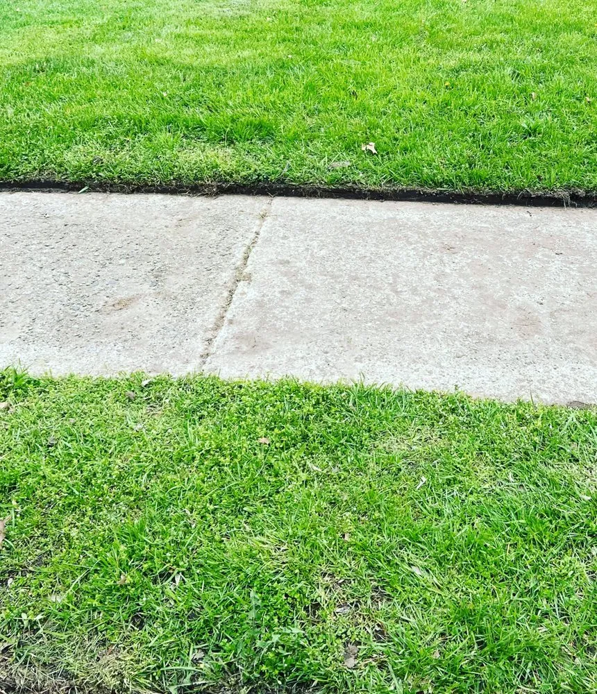 Reliable outdoor landscaping for residential properties in Battle Creek, MI by Lawn Matte