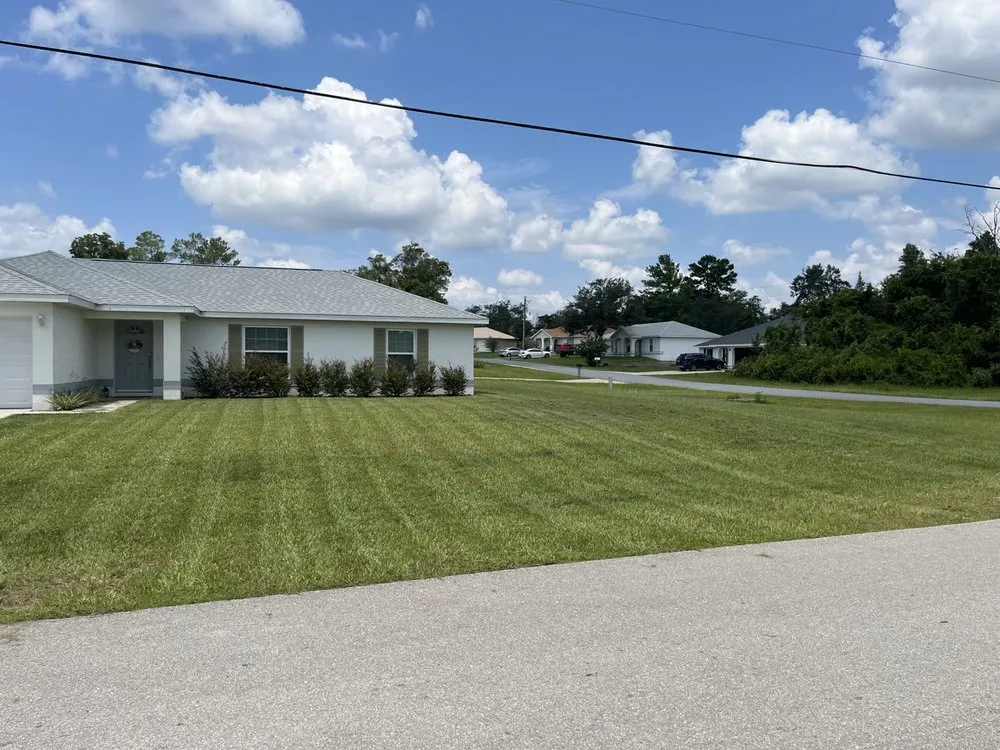 Trusted lawn mowing service with custom design across Ocala, FL - Lawn Maurer