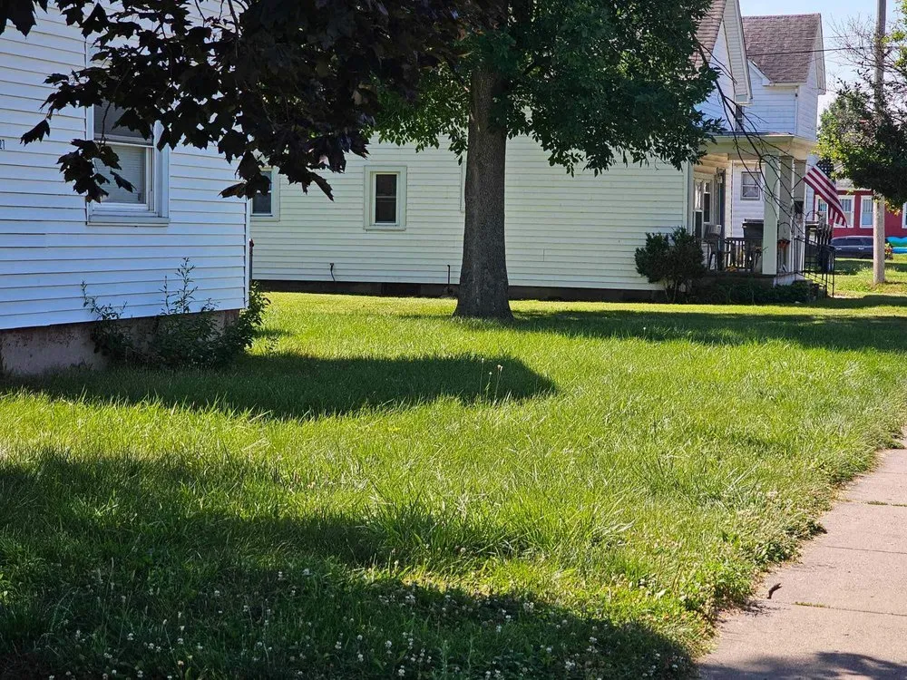 Local yard maintenance in Terre Haute, IN - Lawn MDS