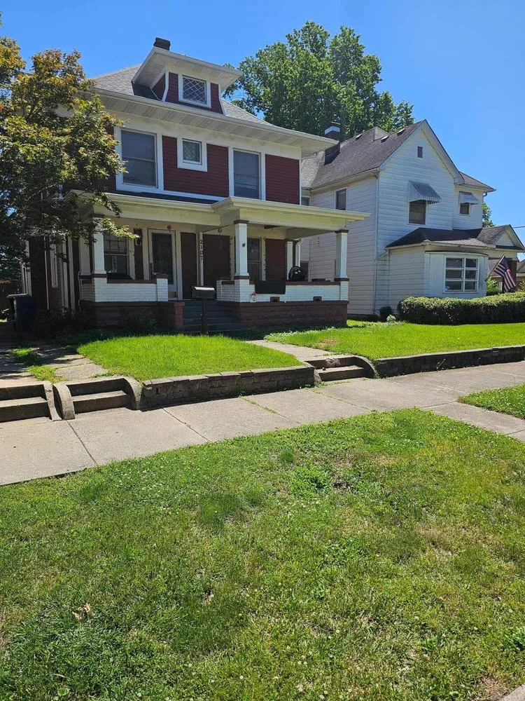 Expert yard maintenance for beautiful yards in Terre Haute, IN by Lawn MDS