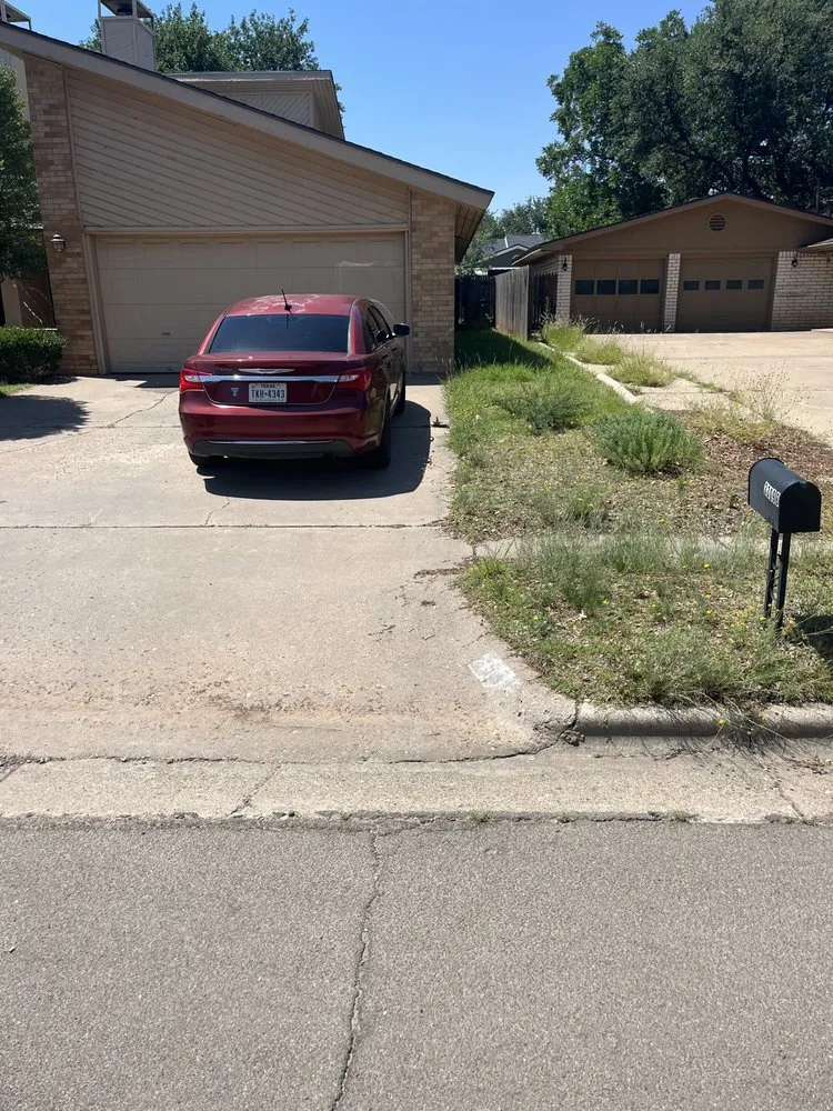 Trusted lawn mowing service in Lubbock, TX - Lawn Medic