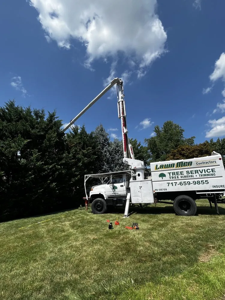 Reliable landscaping services experts serving New Oxford, PA - Lawn Men Contractors