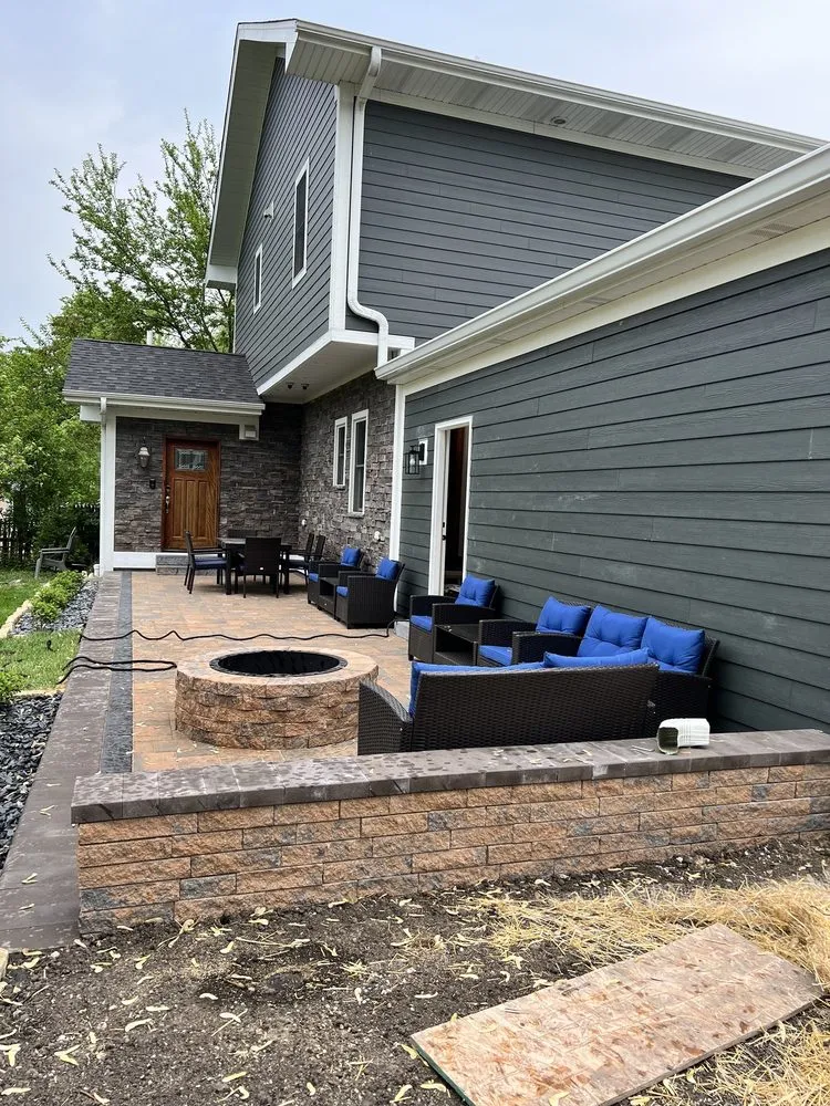 Professional garden landscaping in Addison, IL by Lawn Mob Landscaping