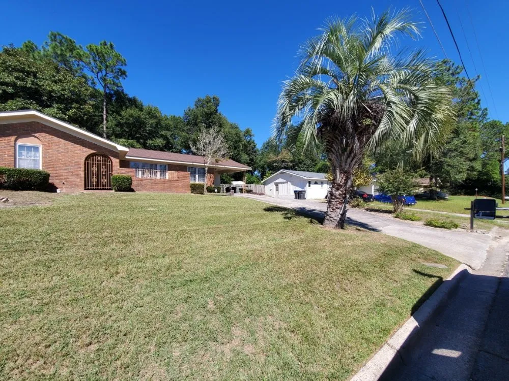 Expert lawn care service in Evans, GA - Lawn Monarchz