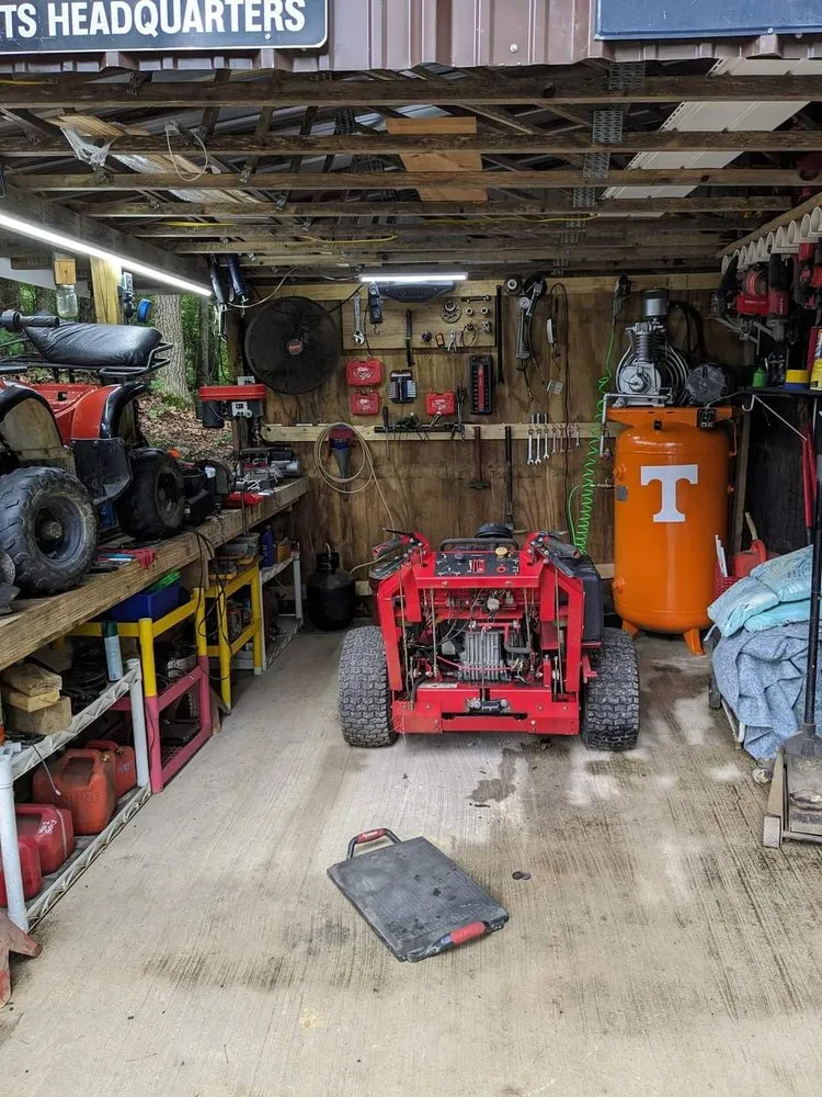 Local lawn care service with custom design across New Tazewell, TN - Lawn Mower Repair & Service