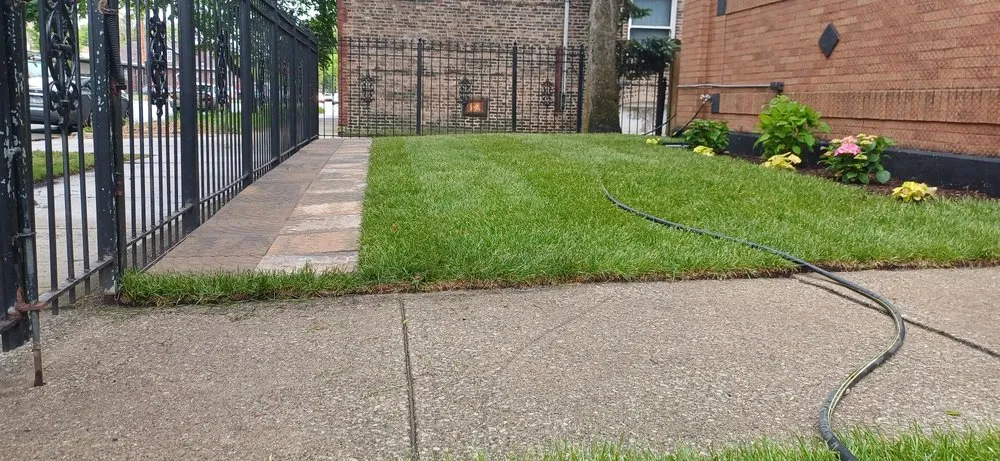 Local landscaping services experts serving Chicago, IL - Lawn Mowing Services
