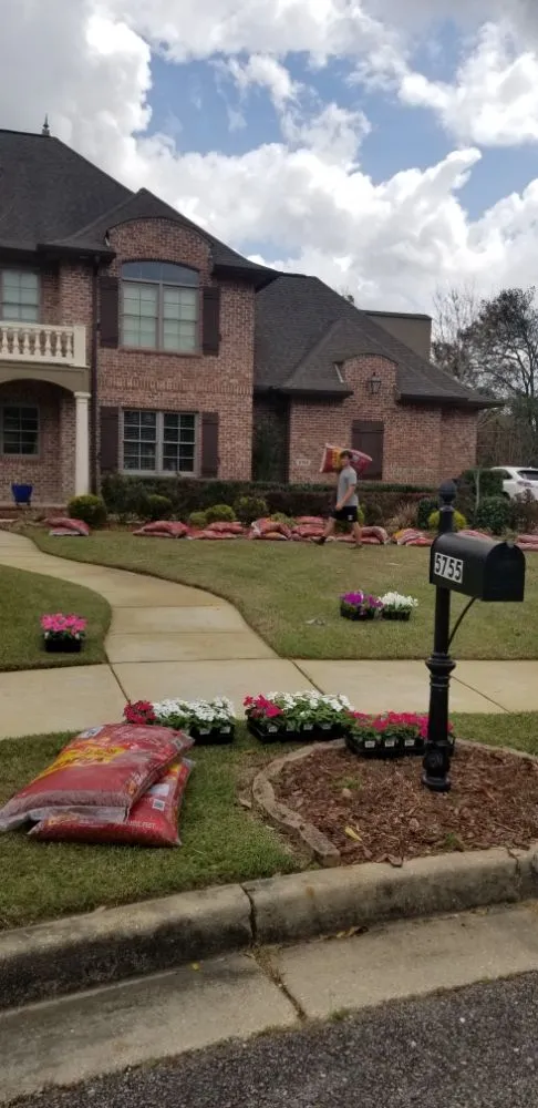 Top-rated landscaping services in Semmes, AL - Lawn N Order Services