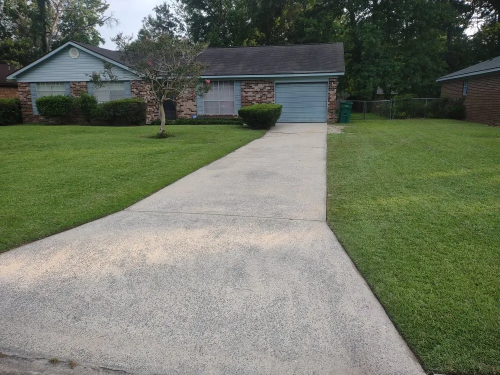 Professional yard cleanup service in Pooler, GA by Lawn N Order Special Clippings Unit