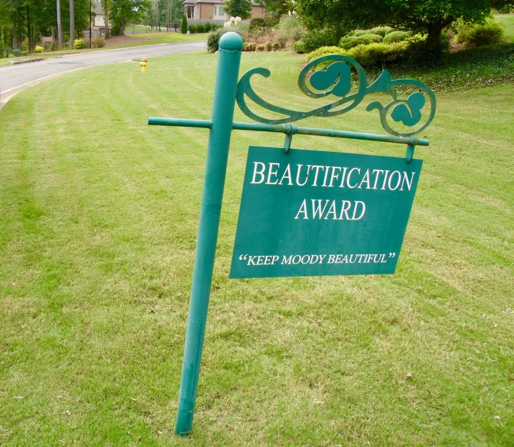 Expert garden landscaping in Pelham, AL by Lawn of Eden