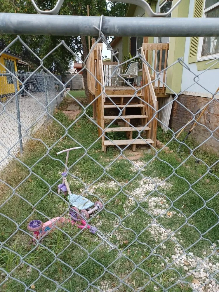 Affordable lawn care service for residential properties across Laredo, TX - Lawn of Laredo