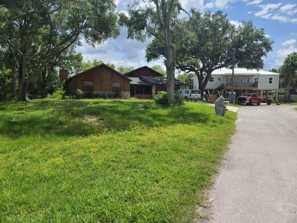 Expert lawn mowing service in Crystal River, FL - Lawn Ops