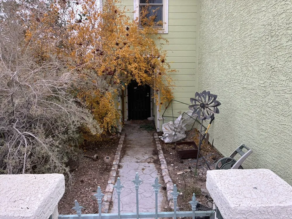 Top-rated lawn mowing service in Henderson, NV by Lawn Order Lawn Maintenance