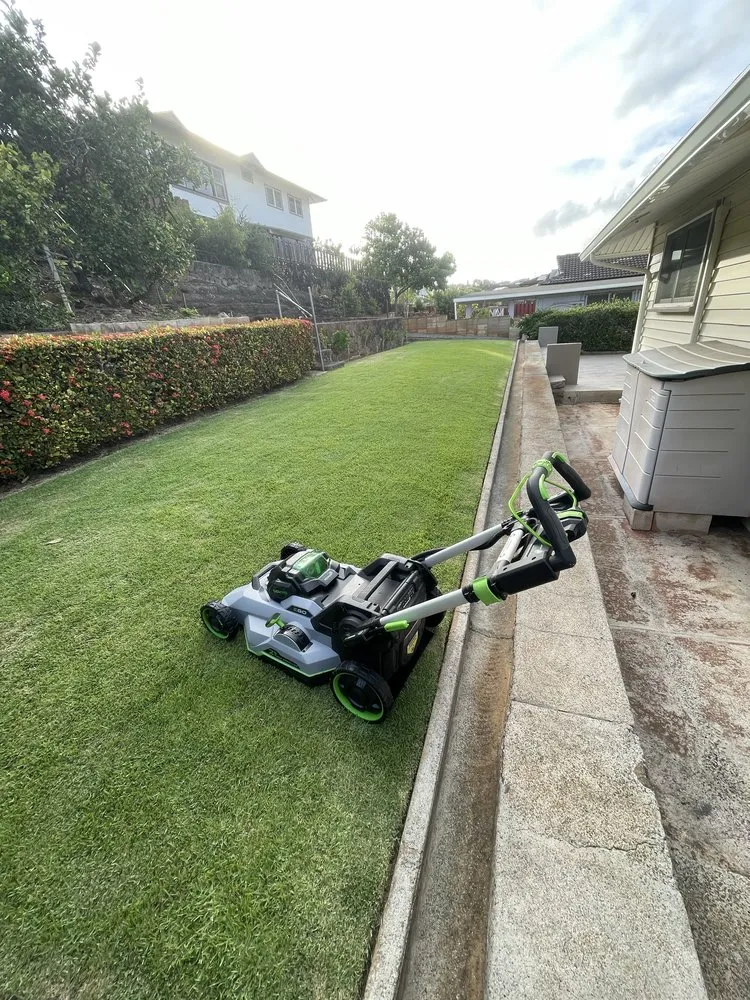 Top-rated lawn mowing service experts serving Honolulu, HI - Lawn Patrol