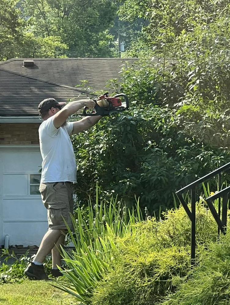 Professional garden landscaping experts serving Soddy Daisy, TN - Lawn Patrol